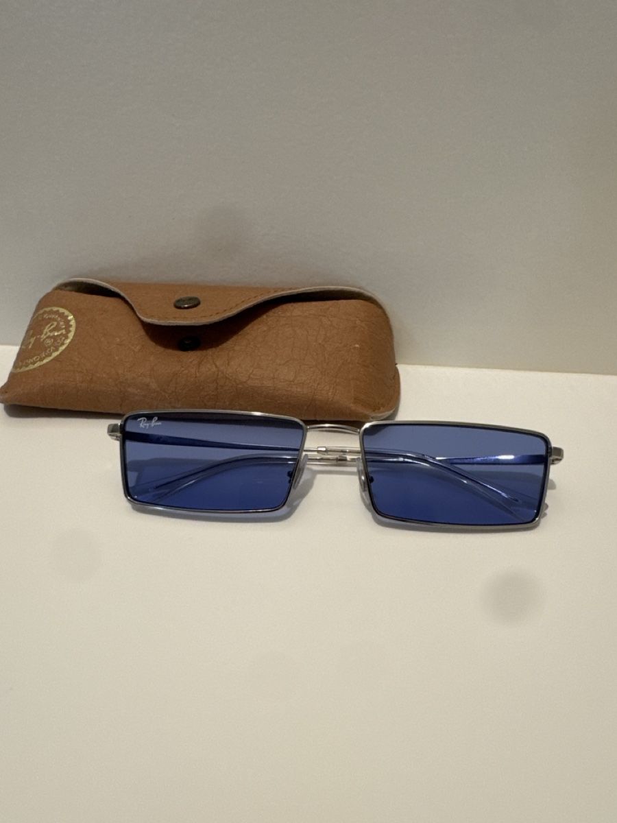 Ray-Ban Lunettes & Verres: Ray-Ban occhiali da sole rettangolari blu – D'occasion à Porza par kaj_d5q7