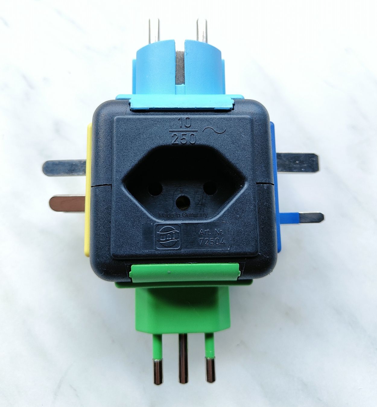 Unità & Adattatore: Reisestecker - Travel Adapter – Usato da Morgins venduto da Zeke0 2