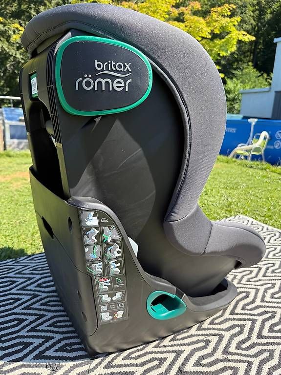 Britax Römer Seggiolini per auto: Britax Römer KING PRO  Midnight Grey – Usato da Horw venduto da Mred 3