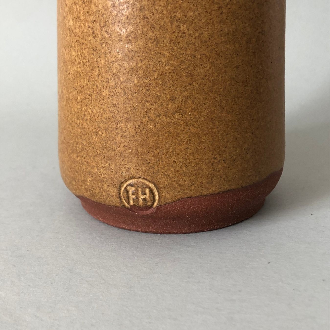 Vasen & Gefässe: Studiokeramik Vase F.H., Vintage – Gebraucht aus Basel von Krenit 1