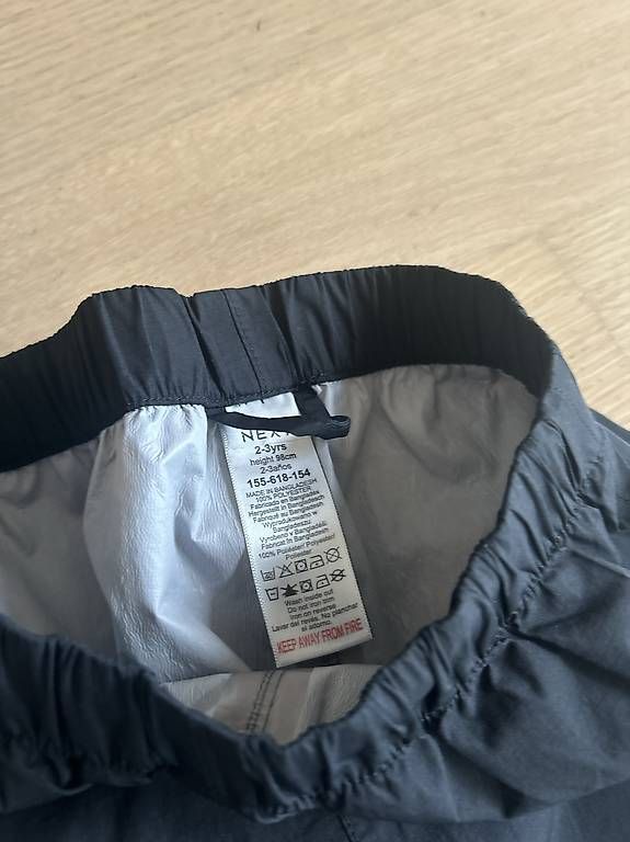 Hosen: Regenhosen NEXT 2erPack 98-110 – Gebraucht aus Zollikon von JuRock 2
