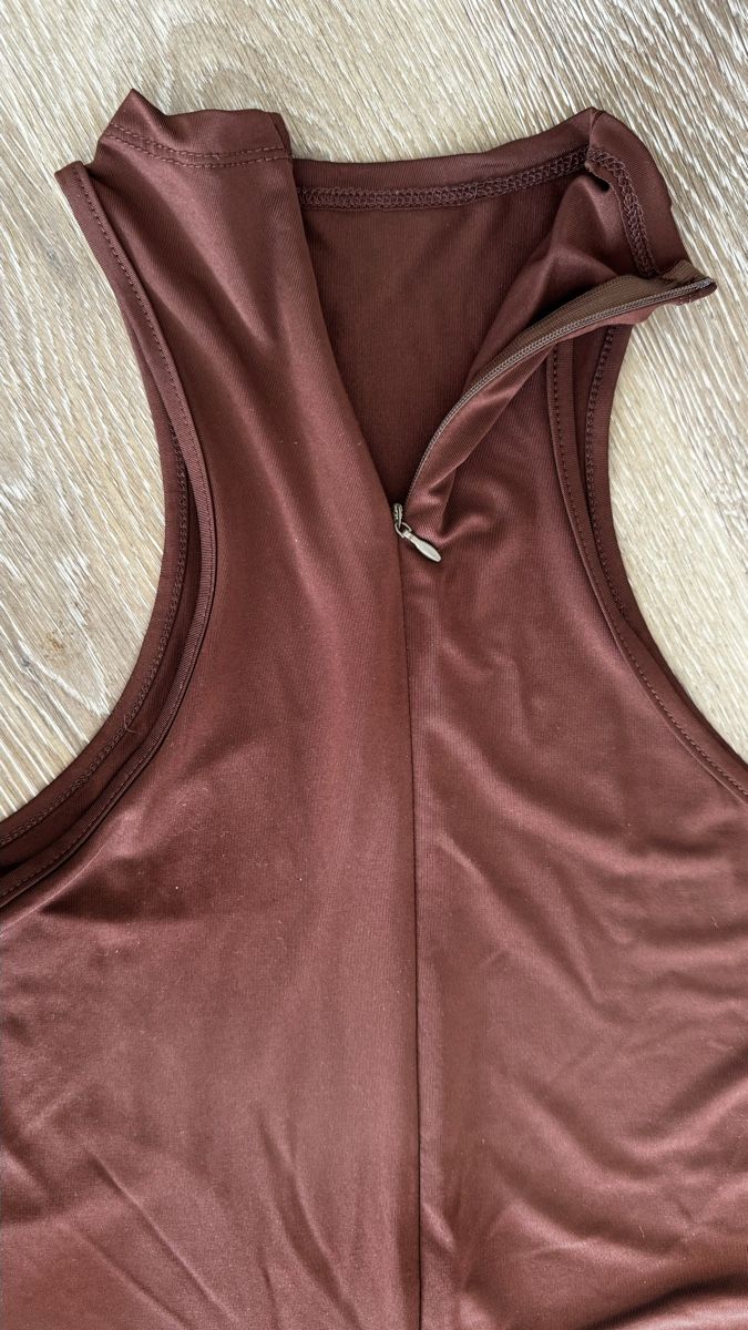 Lots de vêtements: Jupe longue + Body – D'occasion à Corseaux par zetajones01 4
