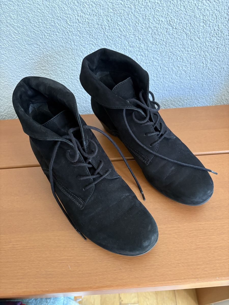 Gabor Damenschuhe: Stiefel Wildleder, schwarz, Gabor – Gebraucht aus Zürich von jul_nz5z 1