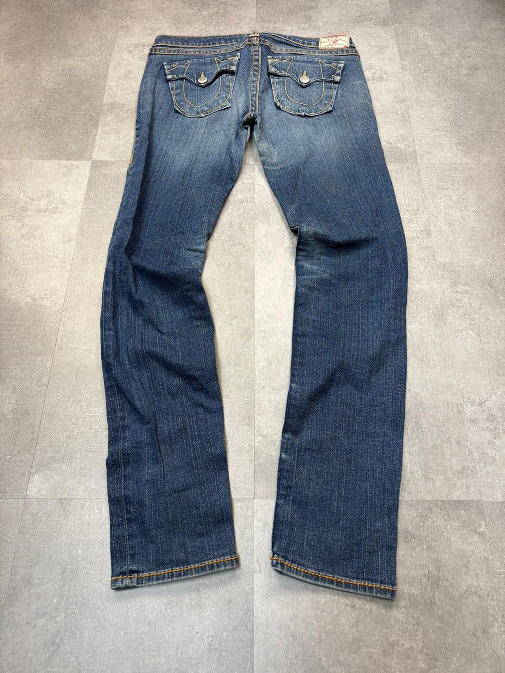 True Religion Jeans: True Religion Straight Jeans - Grösse L/32 – Nuovo (secondo la descrizione) da Werdenberg venduto da hase.vintage 1