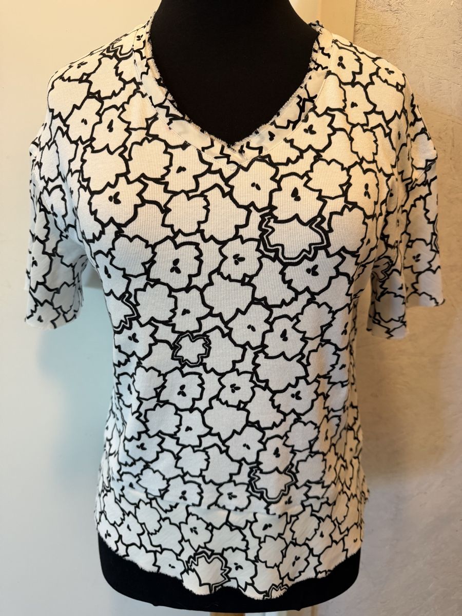 Marc Cain T-shirts: Marc Cain Shirt, Grösse N1 – D'occasion à Oberhasli par anzis
