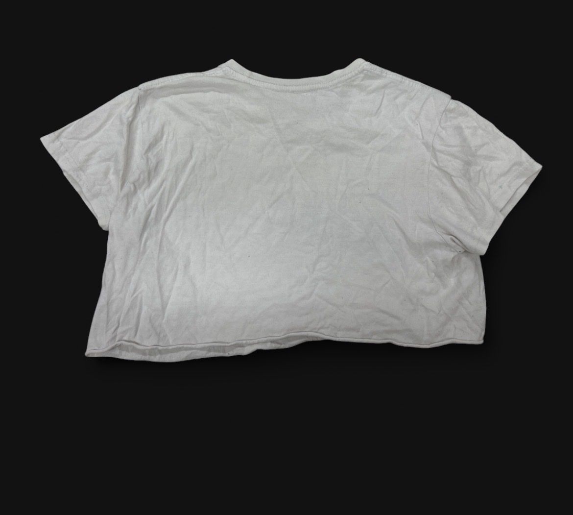 Blusen, T-Shirts & Tops: Weisses Croptop mit Nike Schriftzug – Gebraucht aus Bremgarten AG von kap_f5nz 1