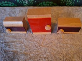 Drei kleine, Vintage Kästchen aus Holz fürs Puppenhaus