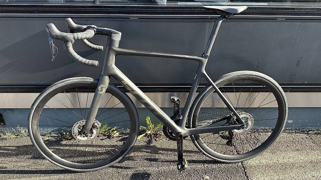 Velos: Scott Addict RC15 58 XL Modell 24 – Gebraucht aus Zürich von Sonic808 2