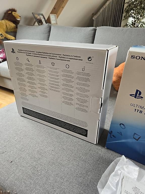 Console: PS4 ULTIMATE PLAYER 1TB EDITION  – Usato da Buchs LU venduto da san_df8f 3