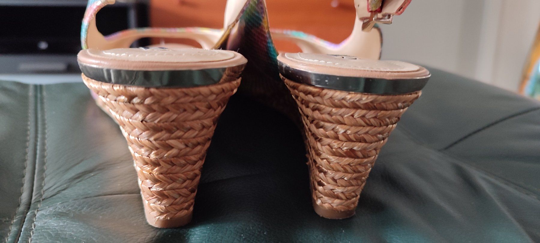 Chaussures femmes: Chaussures d'été – D'occasion à St-Cergue par Neviana 1