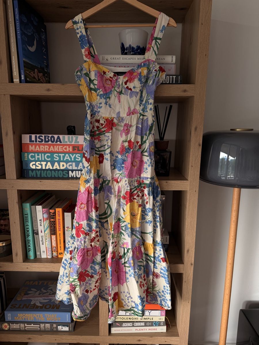 Zara Vestiti: Robe en fleurs S  – Nuovo (secondo la descrizione) da La Croix (Lutry) venduto da secondhandZara