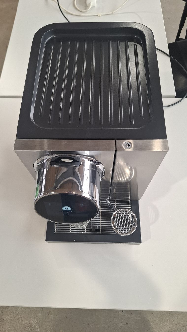 Nespresso Macchine per caffè & Macchine per espresso: Nespresso Momento – Usato da Zürich venduto da leandh 3