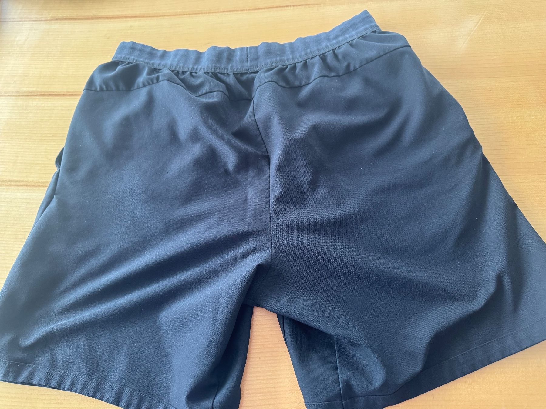 Hosen: Sporthosen – Gebraucht aus 6315 Oberägeri von jud_mzd5 3