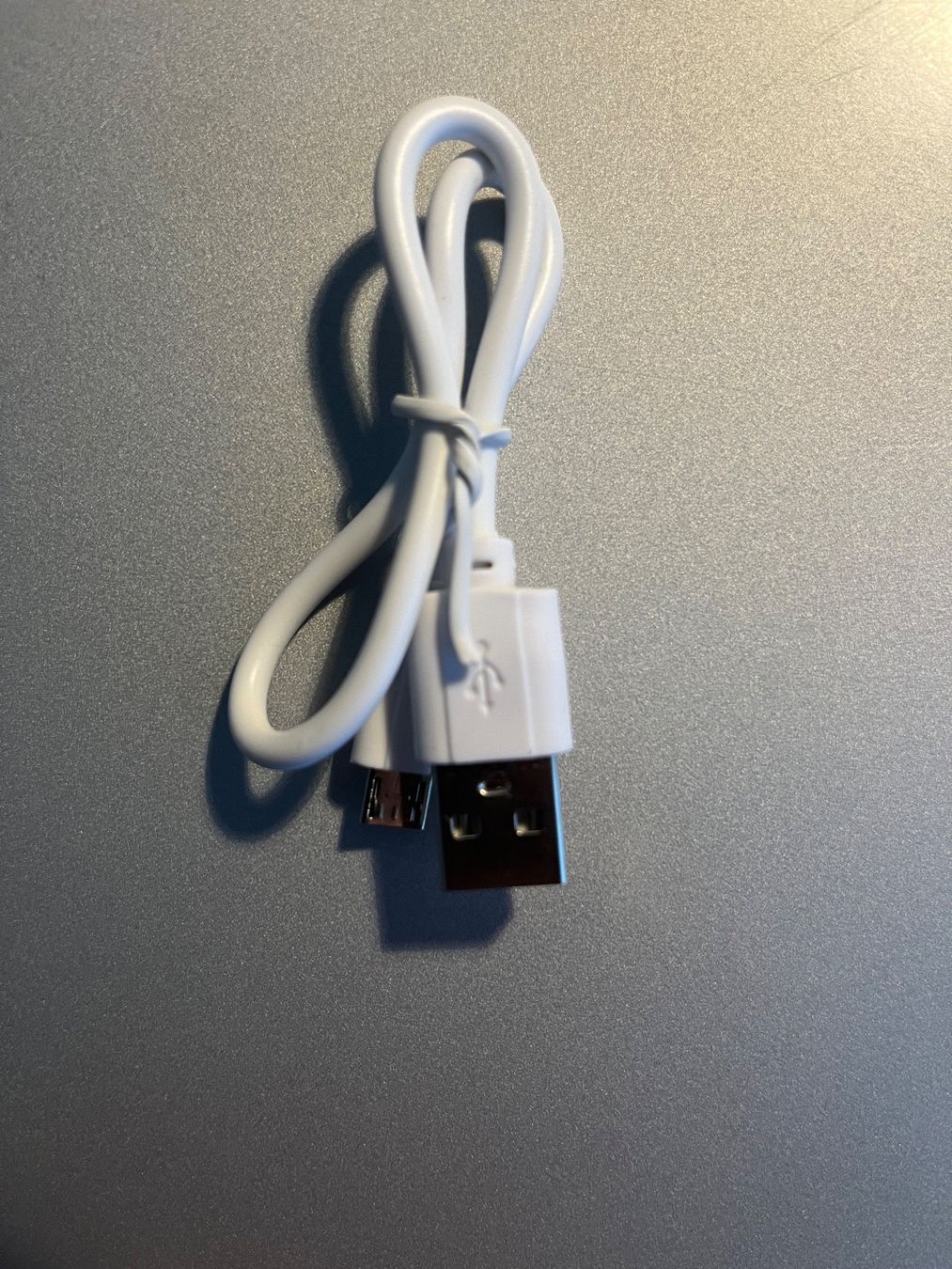 Câbles: Ladekabel USB/USB-Micro neu – Neuf (Voir description) à Unterägeri par flu_zp5d 2