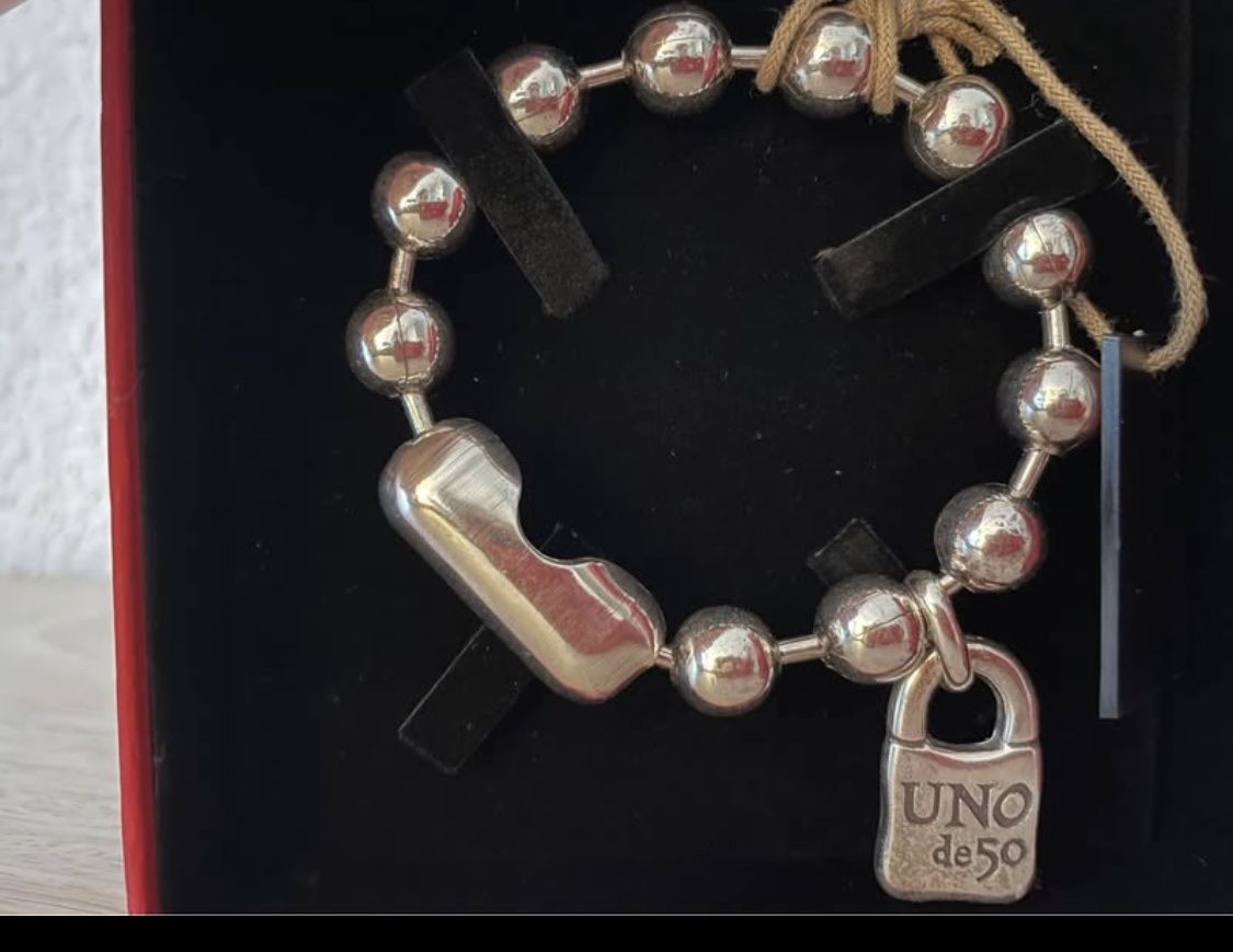 Bracelets: Armand von UNO de 50 – Neuf avec emballage d'origine à Männedorf par Julilah 1
