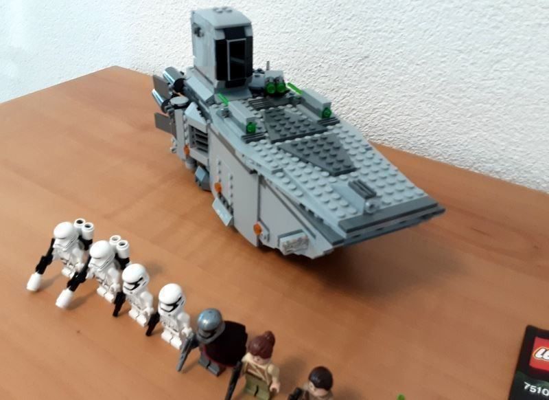 Lego Kit di costruzioni: LEGO Star Wars 75103 " First Order Transporter " – Usato da Kreuzlingen venduto da Han-Solo-68 5