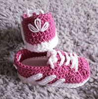 Baby-Turnschuh pink-weiss gehäkelt_17