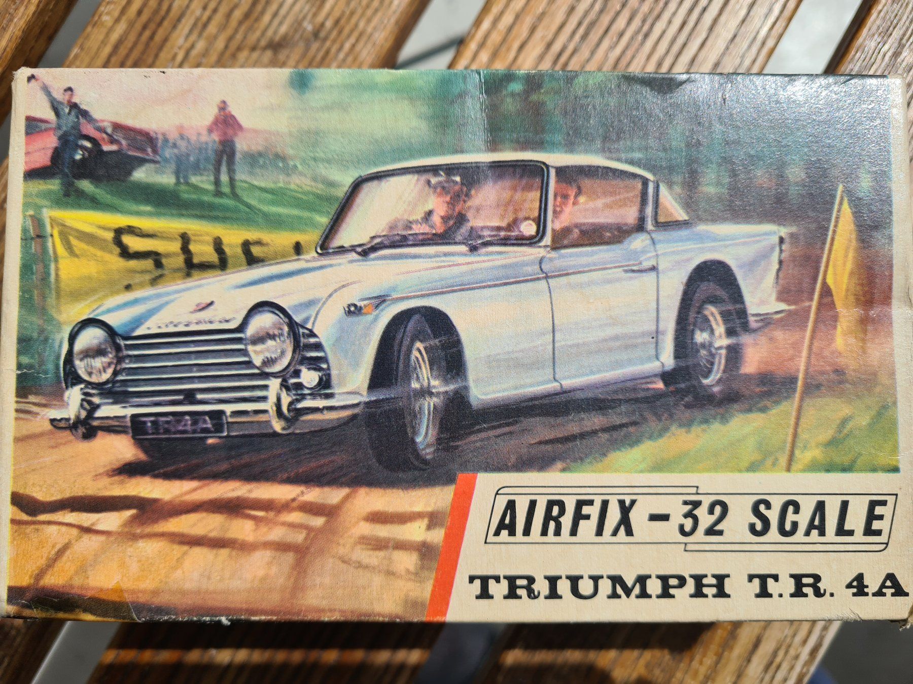 Triumph Modellini d'auto: AIRFIX 32 SCALE Triumph TR4A – Usato da Basel venduto da Solarbebop