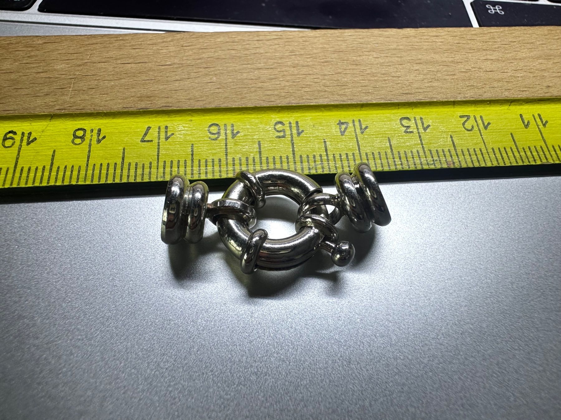 Catenine: Federring Verschluss Set 26x15 mm Silver Plated Halskette – Nuovo (secondo la descrizione) da Langenthal venduto da Seelenfreunde 4
