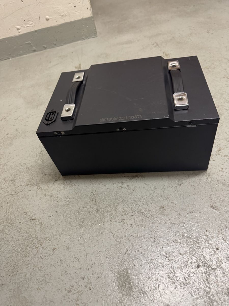 Batterie: High-Capacity 60V 30Ah Battery – Usato da Riehen venduto da Lord7M7