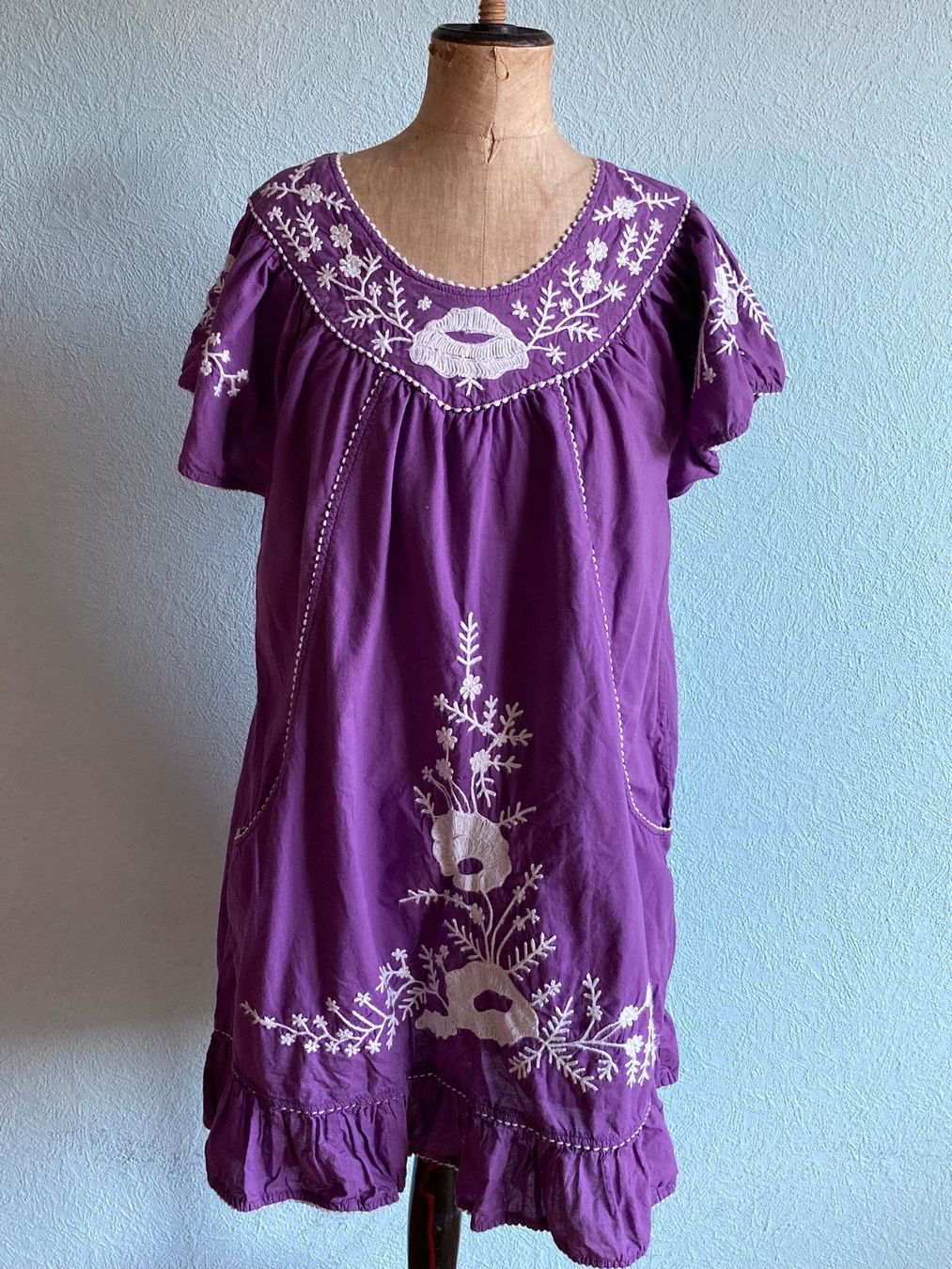 Vestiti: Robe brodée violette t42 – Usato da Genève venduto da ct_fqr8