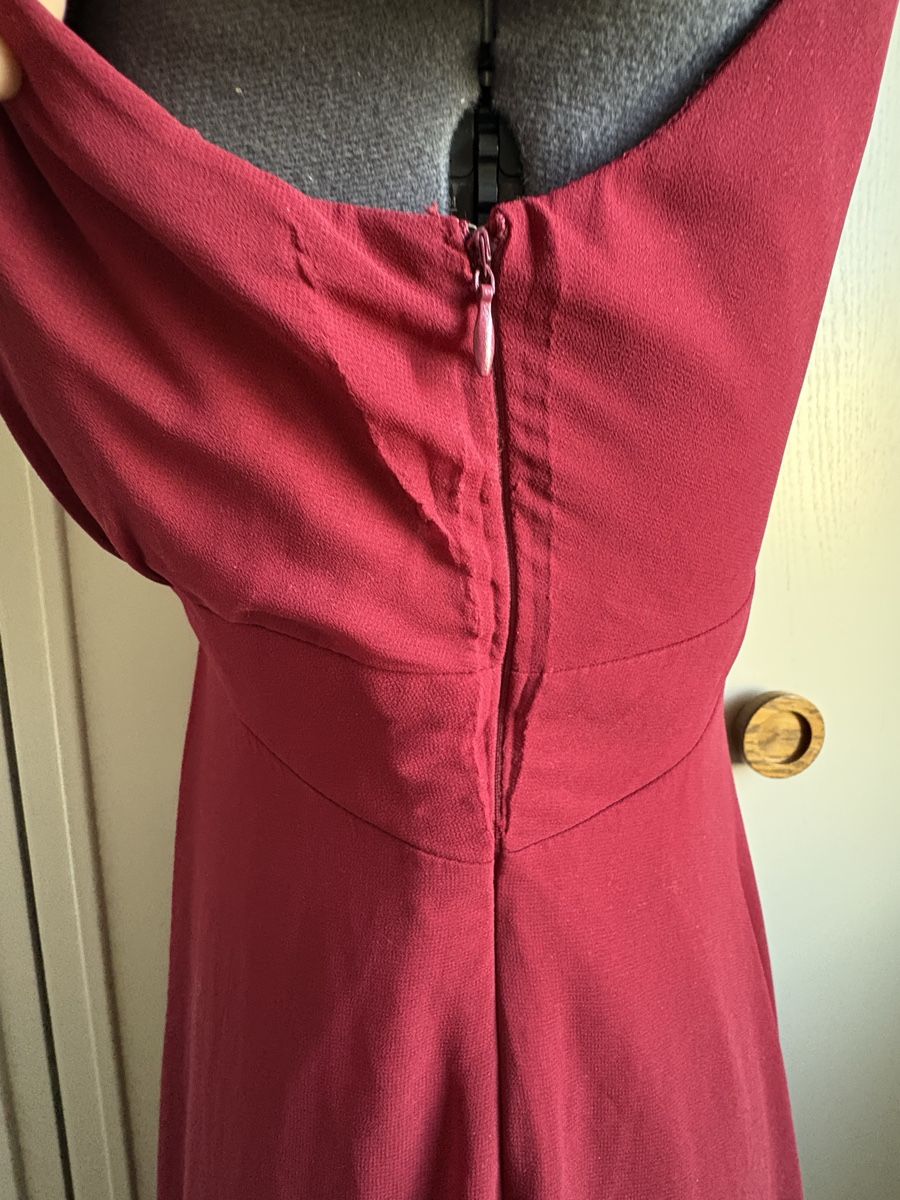Vestiti: Abendkleid Bordeaux – Usato da Oensingen venduto da Chicotus 3