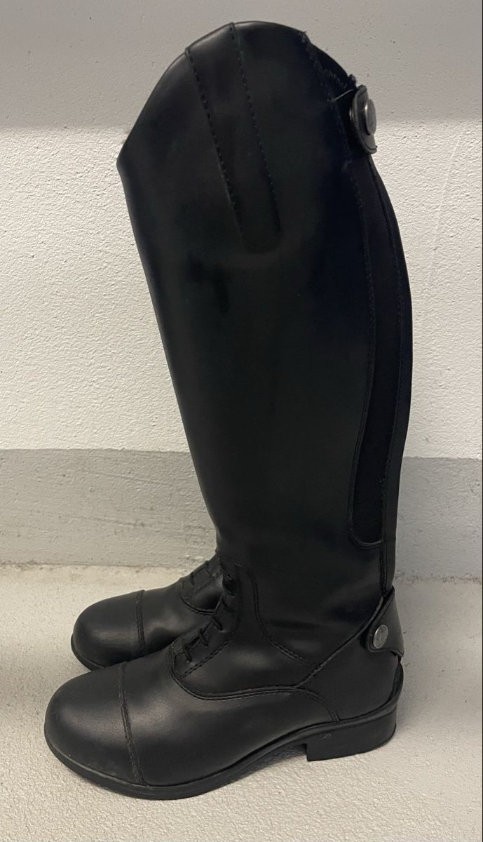 Scarpe per ragazzi: Gefütterte Reitstiefel – Usato da Hellbühl venduto da Forny1 1