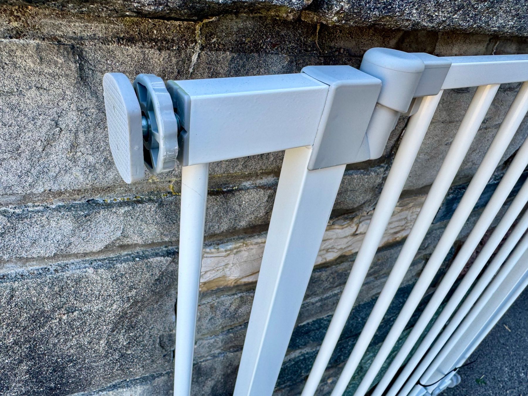 Tutto per la sicurezza: hauck Türschutzgitter Clear Step White – Usato da Gommiswald venduto da Aloha.Spirit 6
