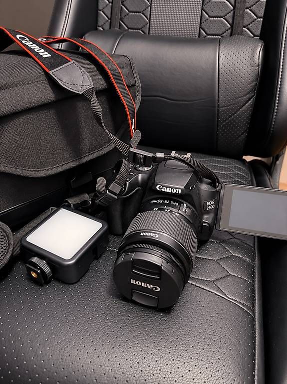 Fotocamera: Canon EOS 250D + objectif + accessoires  – Usato da Carouge GE venduto da cri_g8nj 1