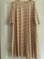 Kleid Apuntob