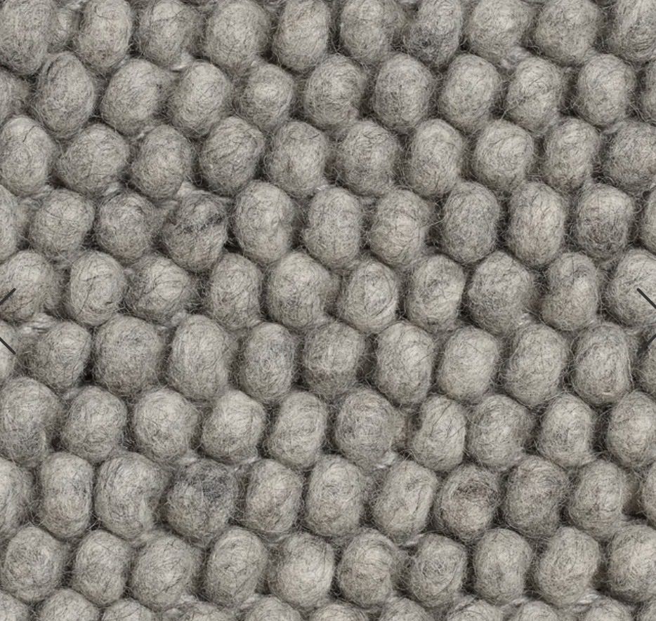 Hay Tappeti: HAY Peas Teppich 140x200cm Grau gebraucht – Usato da Boppelsen venduto da cja 1