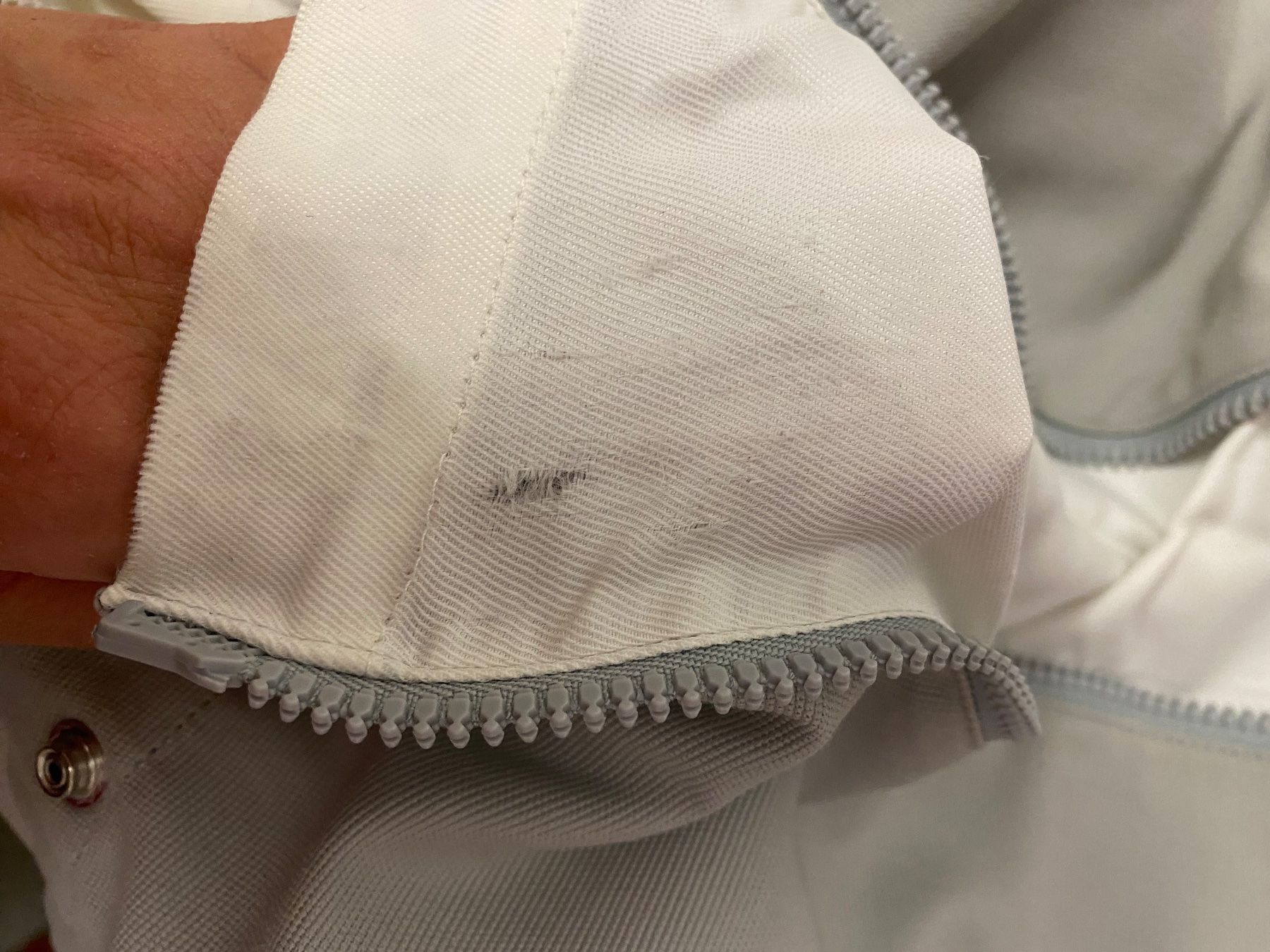 Chanel Jacken: Chanel Jacke – Gebraucht aus Wetzikon ZH von Deba26 9