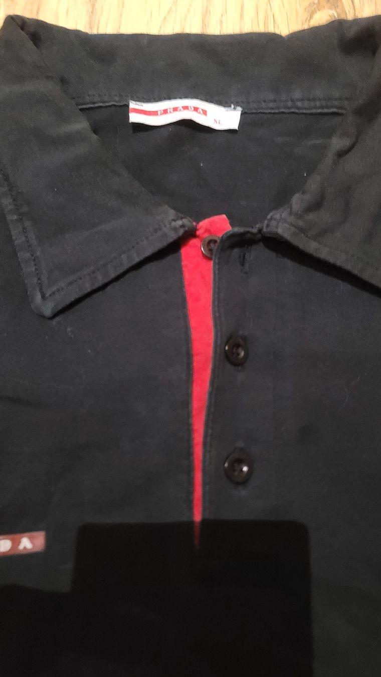Prada Polo-Shirts: Prada Vintage Hemd Schwarz XL – Gebraucht aus Wil ZH von min_k5p7 1