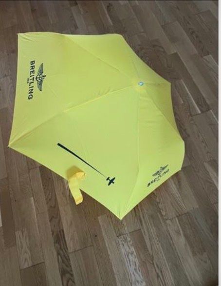 Knirps Parapluies: Breitling Regenschirm gelb mit Hülle neu – Neuf avec emballage d'origine à Bettlach par val_95hq
