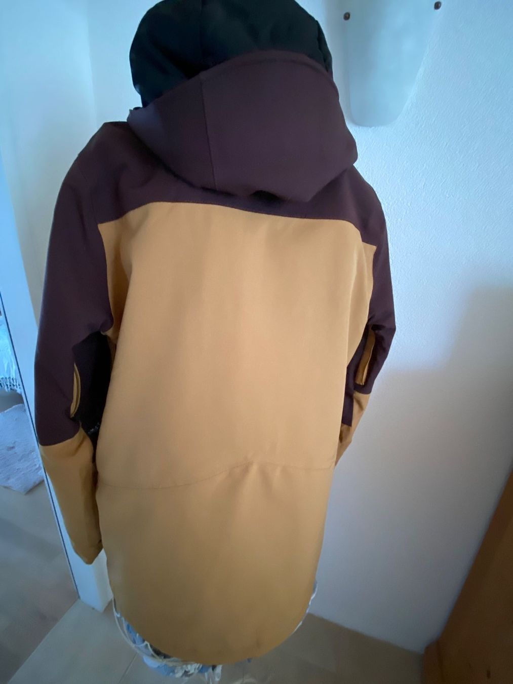 Volcom Giacche: Volcom Snowboard/Skijacke  Grösse M – Usato da Konolfingen venduto da Sheba11 2