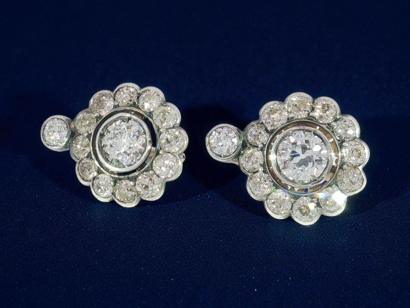 Orecchini pendenti & Orecchini a lobo: Antik Viktorianische 4,8ct Diamant-Cluster-Ohrringe – Usato da Embrach venduto da estzeh1 1