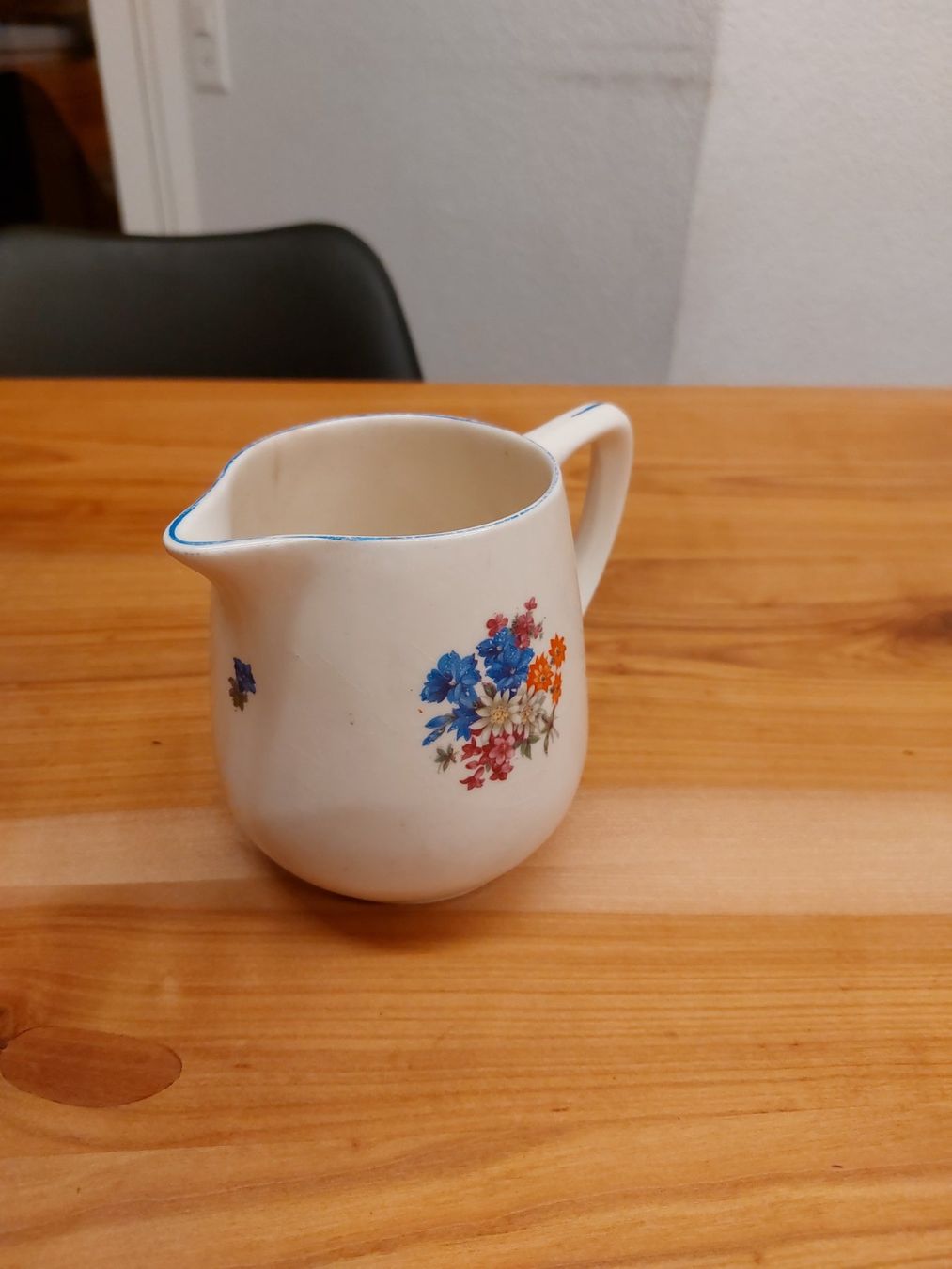 Théières: Alter LYRA 1/2Liter Milch oder Kaffeekrug – D'occasion à Ganterschwil par HeidiuPeter