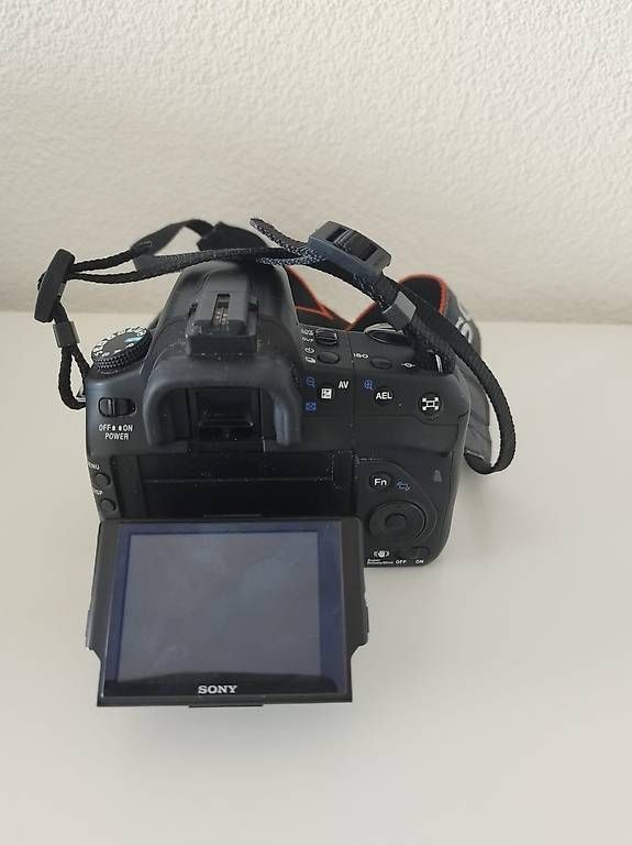 Sony Fotocamera: Sony Kamera mit diversen Objektiven – Usato da Liebefeld venduto da tutti_ 3