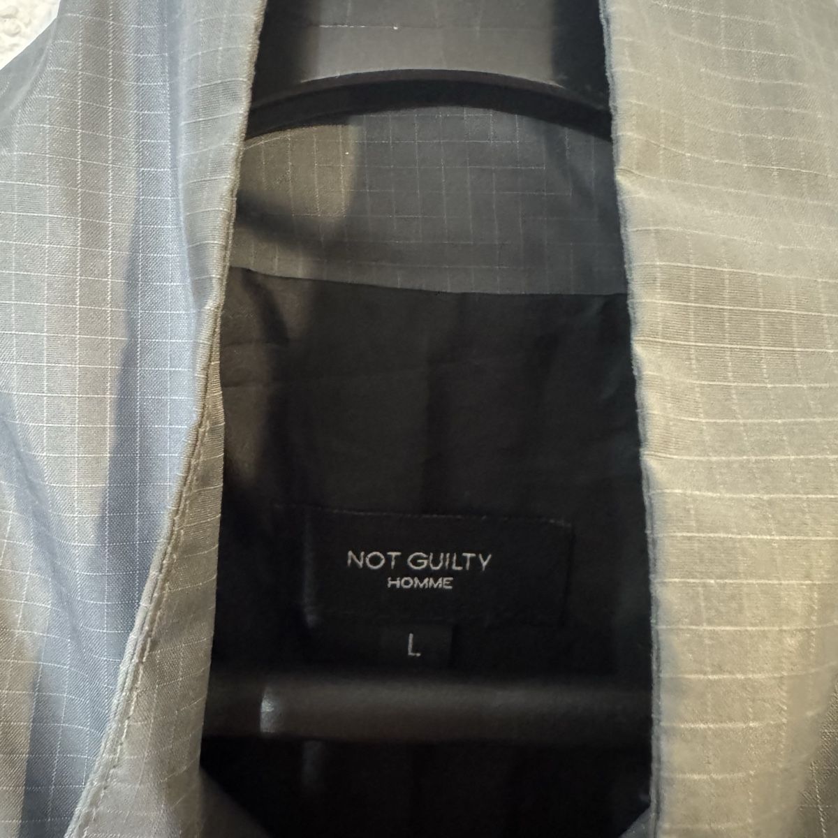 Giacche: No Guilty Homme Windbreaker – Usato da Bern venduto da deymien 2