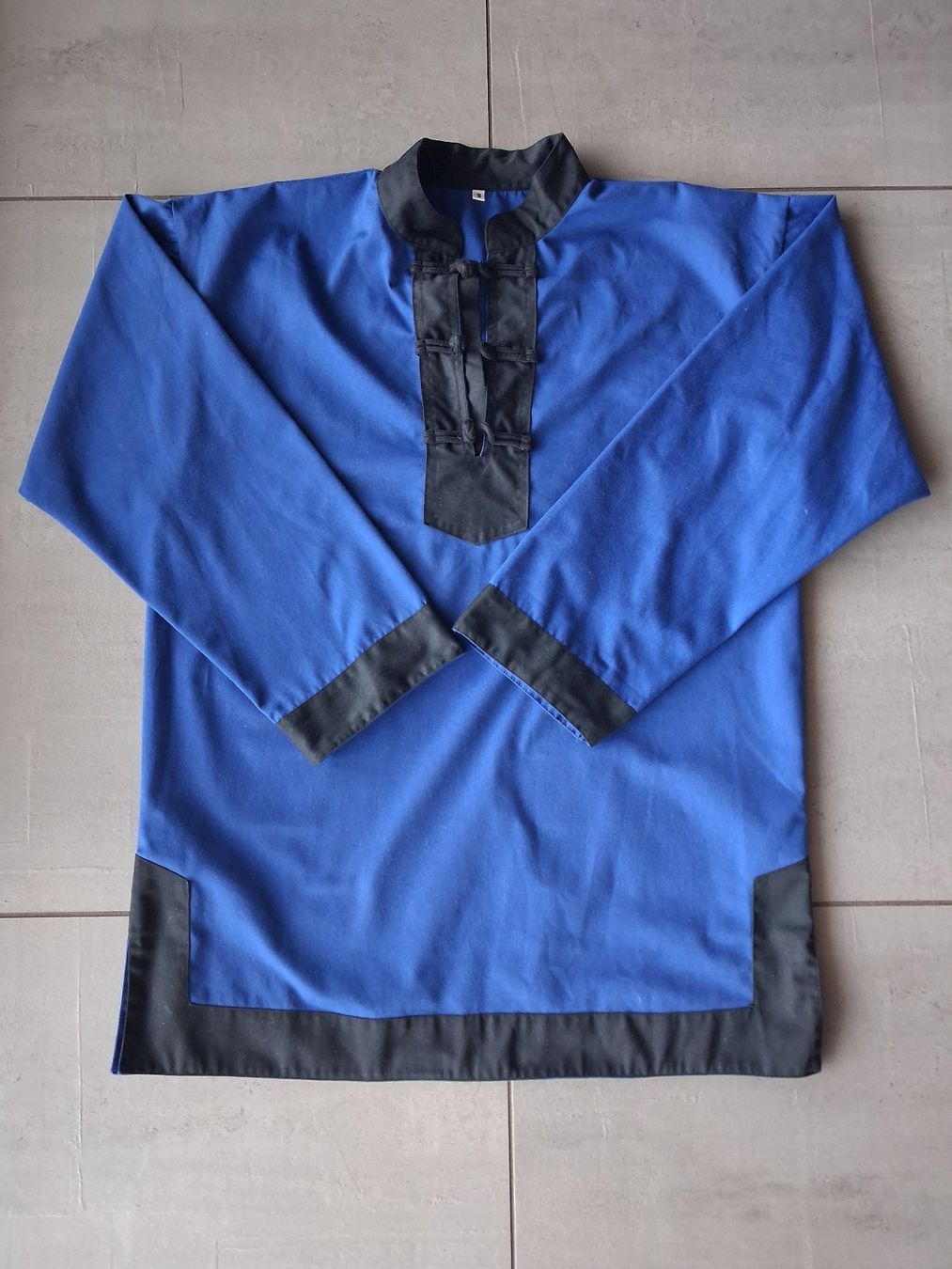 Completi: Võ Phục taille S – Usato da Thierrens venduto da Tbox 1