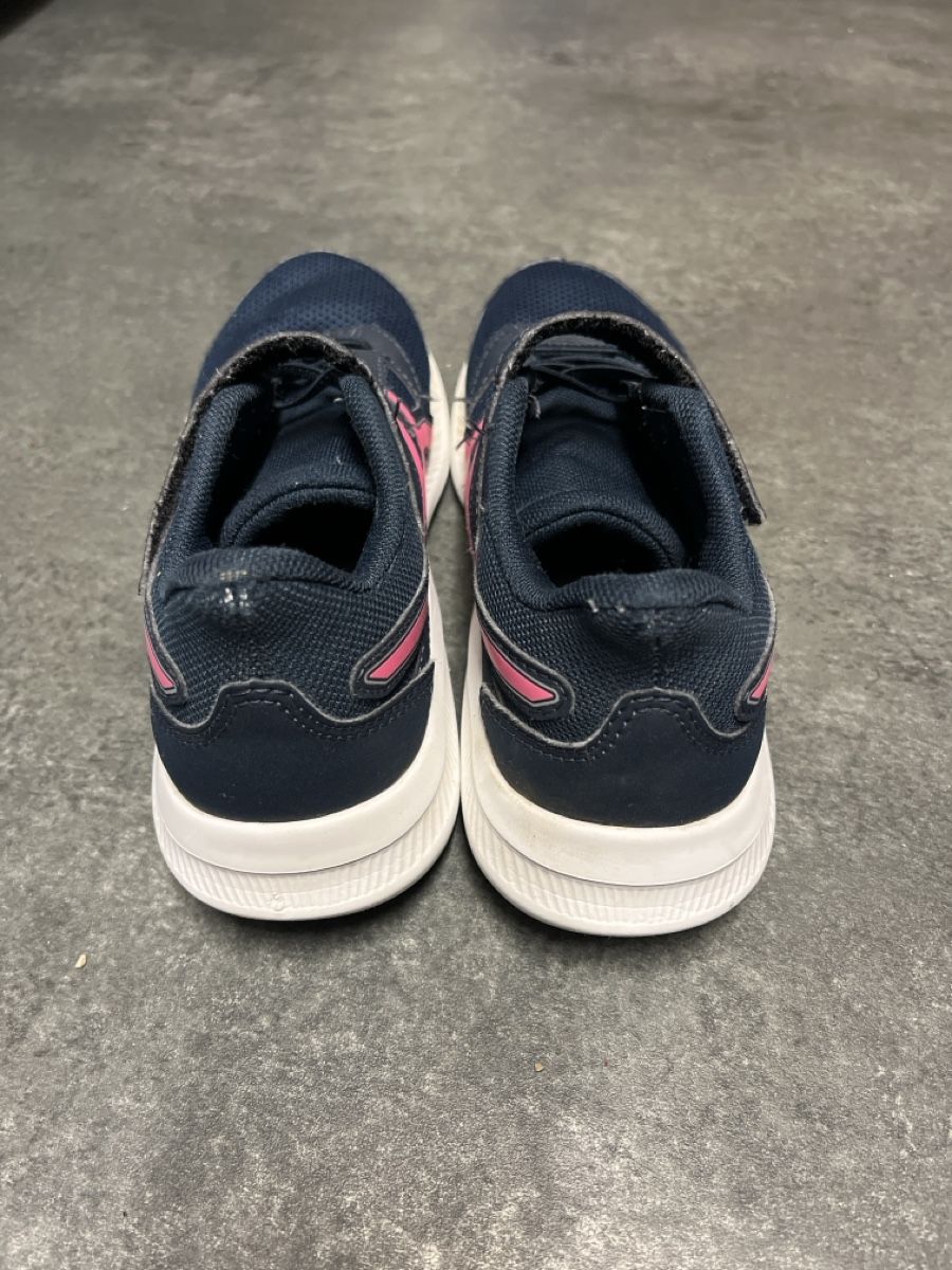 Asics Scarpe per ragazzi: Asics Kinder Laufschuhe Gr. 33 – Usato da Aarau venduto da SCH_EV 1