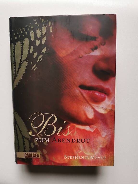 Bücher: Biss... 1 - 4 von Stephenie Meyer – Gebraucht aus bern von jeannie2006 4