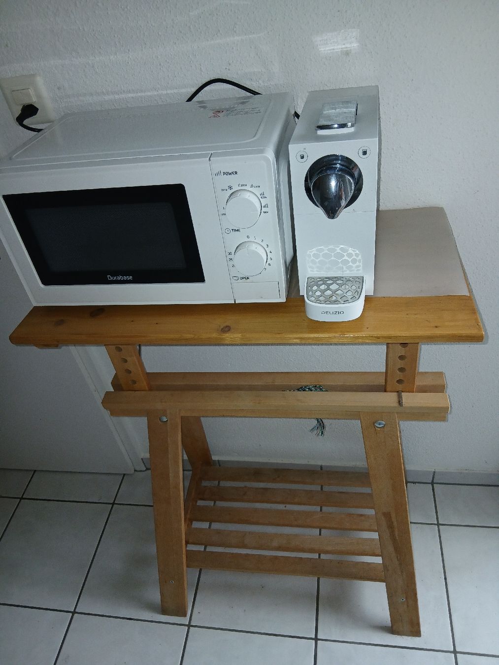 Bureaux: Wooden Worktable with Adjustable Height – D'occasion à Zürich par jav_6xfg