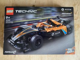 LEGO Technic McLaren Formel 1 Rennwagen 42169, komplett