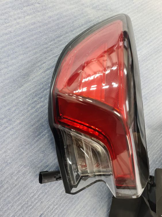 Rücklichtscheinwerfer Links Ford Kuga (Gebraucht) in grabs für CHF 13 ...