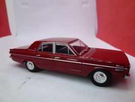 Chrysler Valiant . SEHR selten - in rot - China