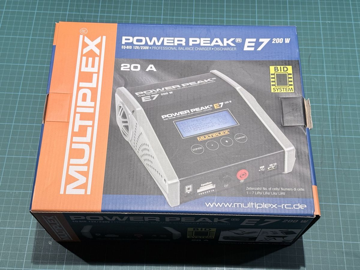 Multiplex Accus, Chargeurs & Blocs d'alimentation: Multiplex Akku-Ladegerät multifunktional Powerpeak E7 – D'occasion à Sargans par Basebleed 1