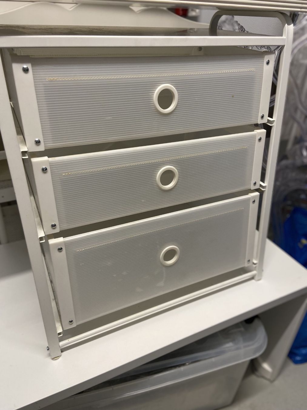 Ikea Cassettiere: IKEA Schubladenschränkli – Usato da Wald ZH venduto da Dorita777777