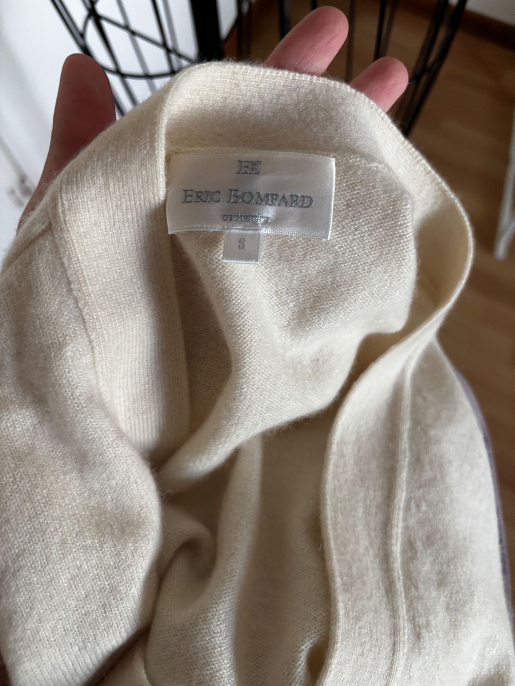 Maglioni & Felpe: Eric Bompard Kaschmir-Cardigan – Usato da Bern venduto da ViksiBash 5