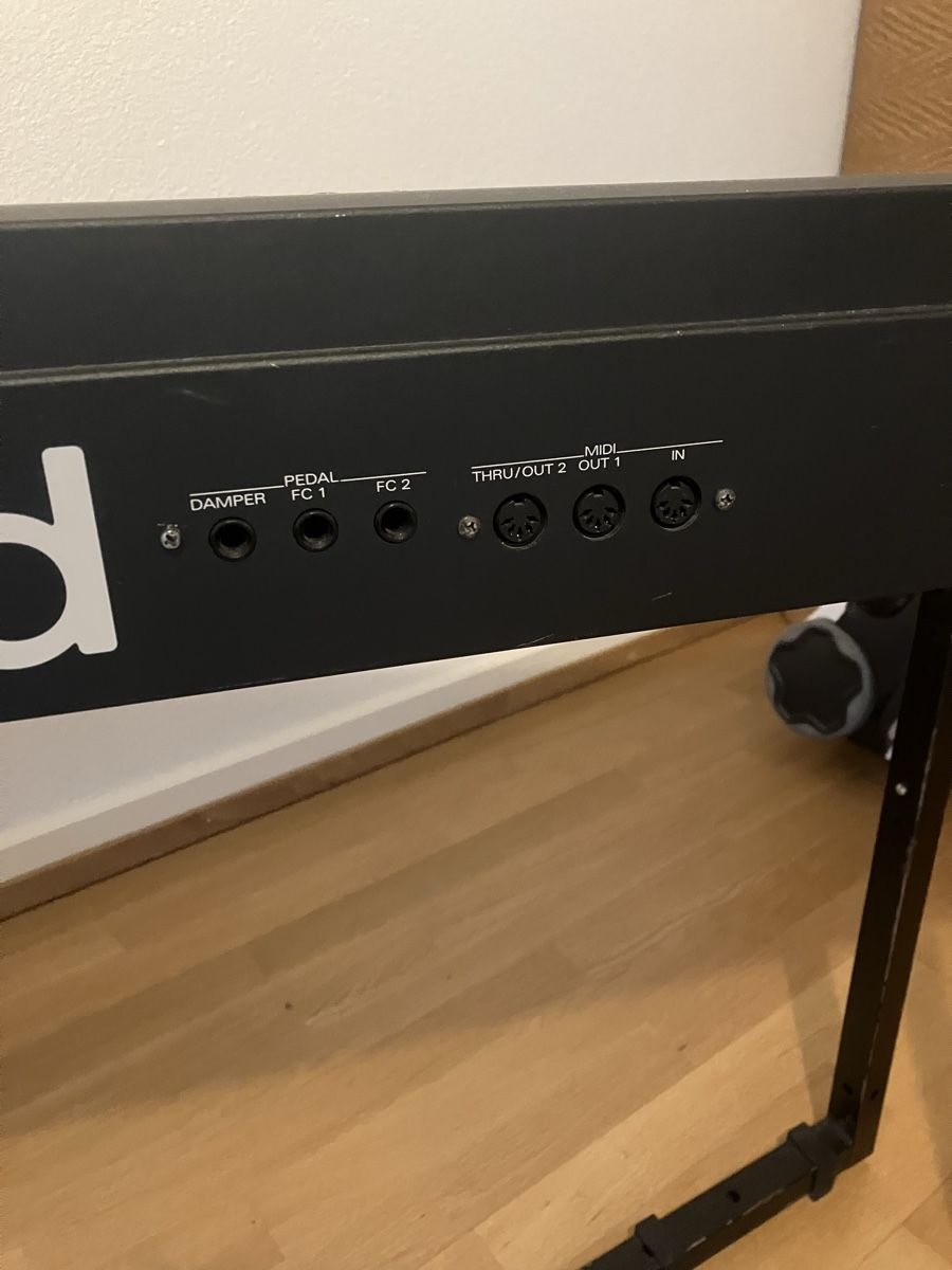 Roland Strumenti musicali: Roland RD-600 Digital Piano – Usato da Zürich venduto da breitstefan 4